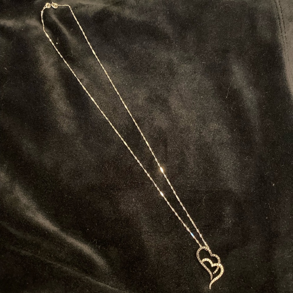 White Gold🌟10K Intertwined Hearts❣️❣️Necklace